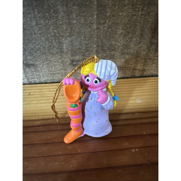 1993 Christmas on Sesame Street - Betty Lou Ornament Grolier- In Box - Picture 1 of 3